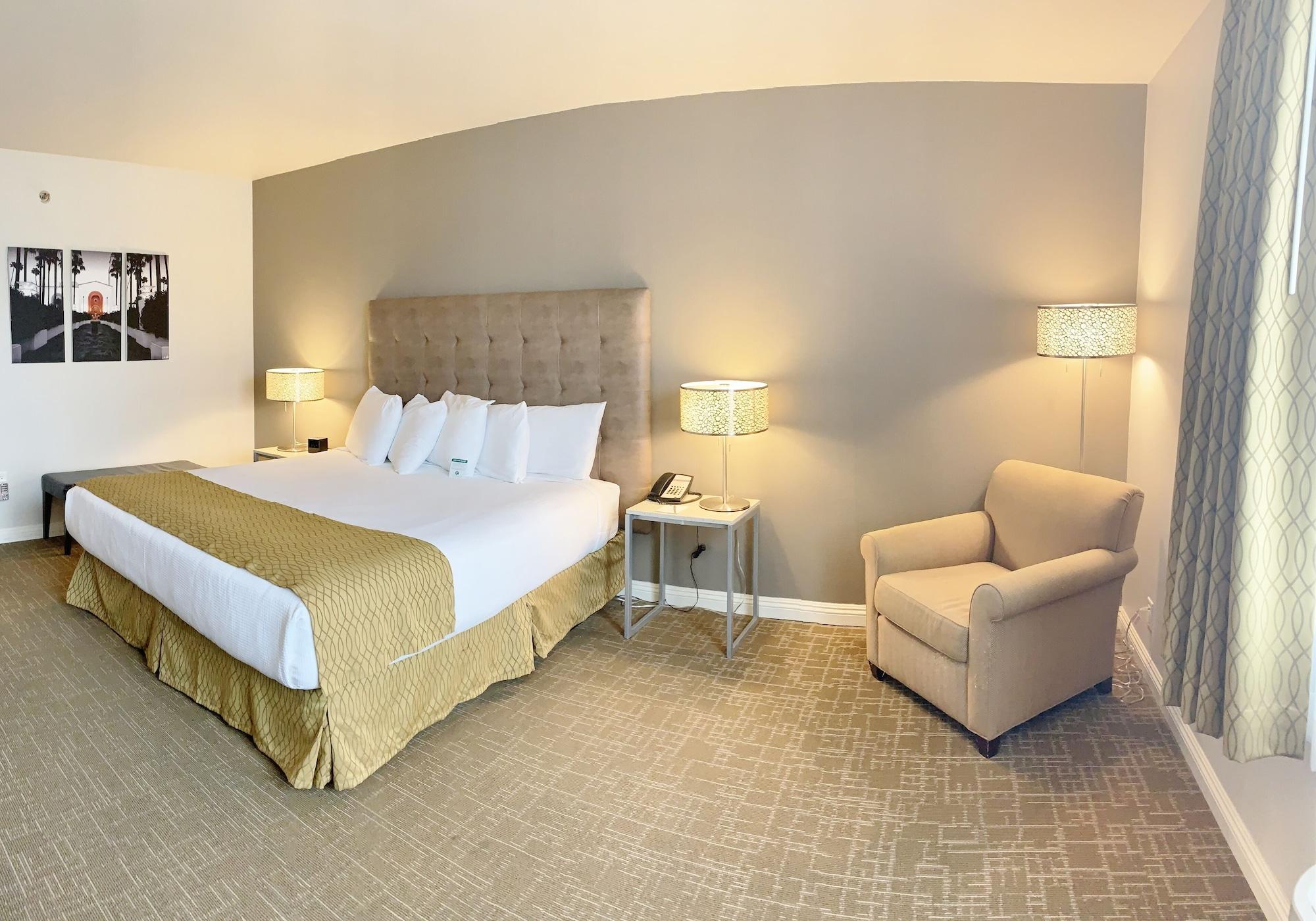 Redac Gateway 3* Torrance