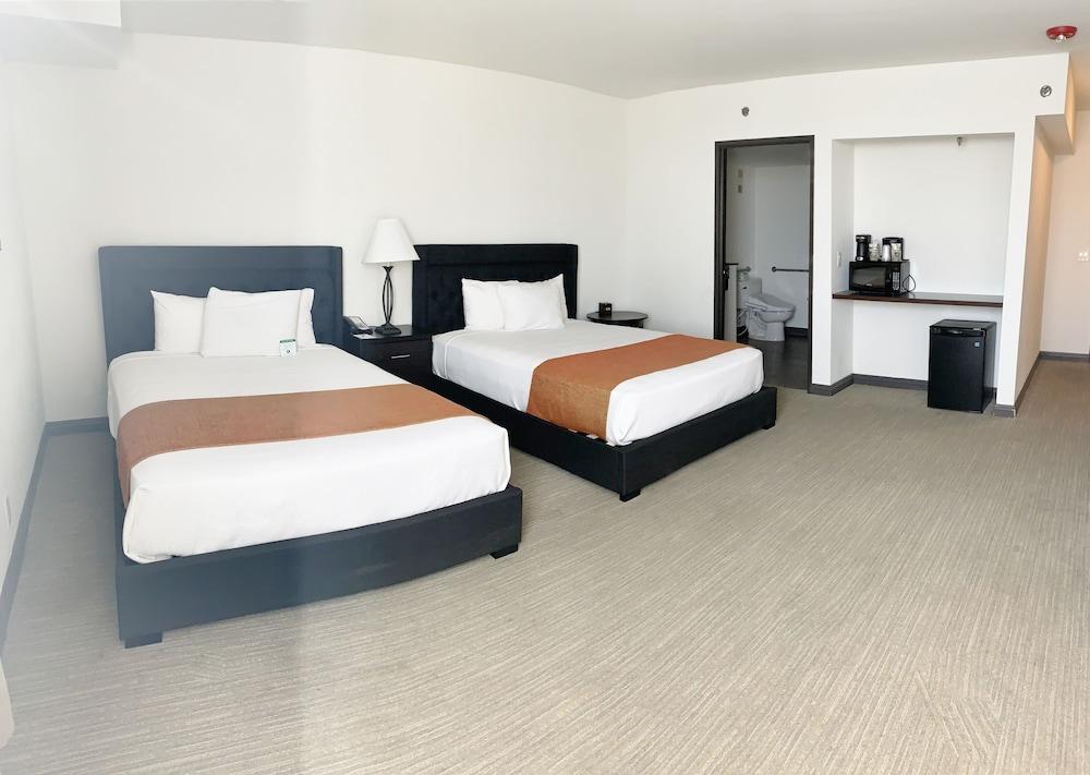 Redac Gateway 3* Torrance