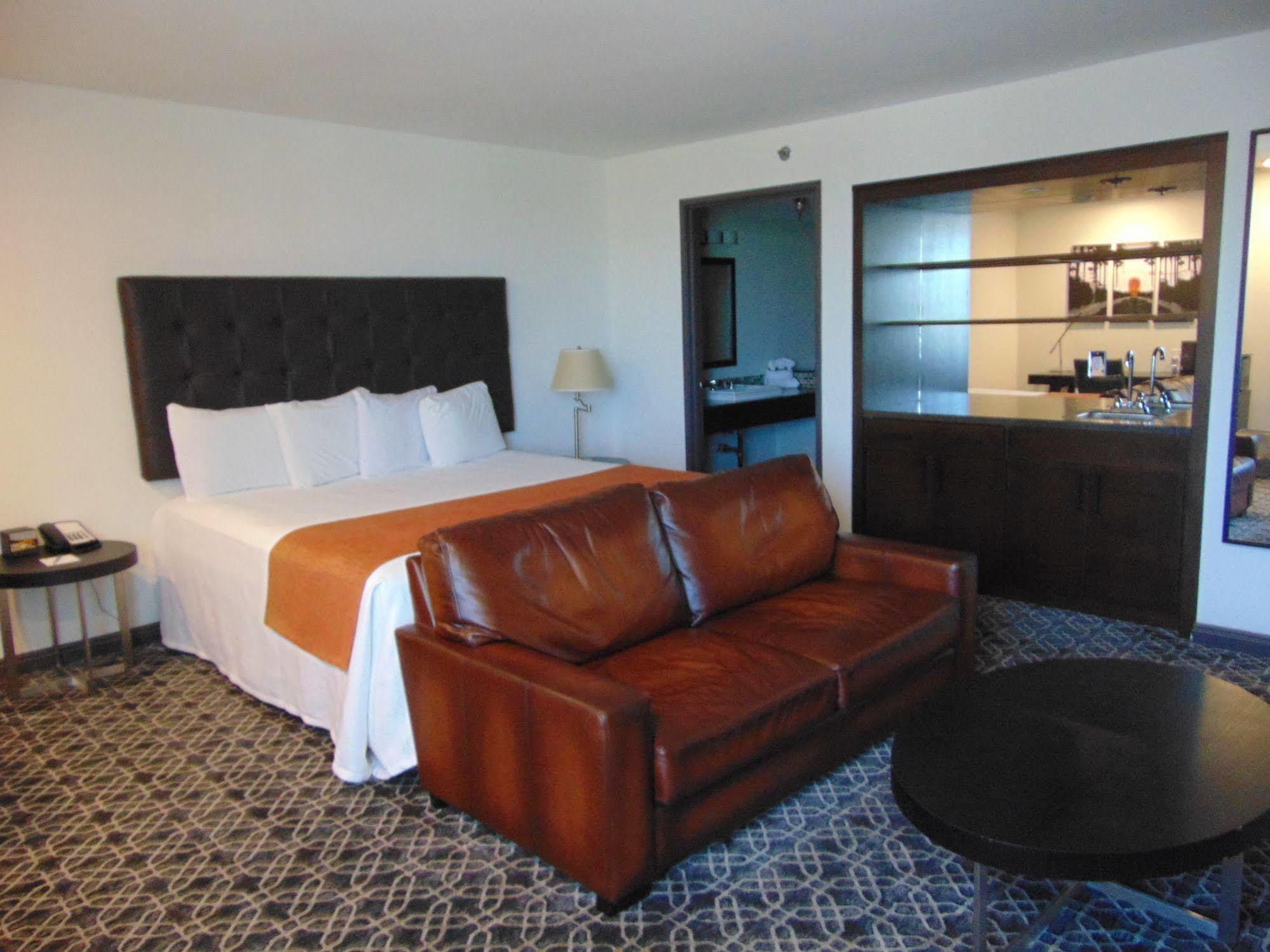 Redac Gateway Hotel